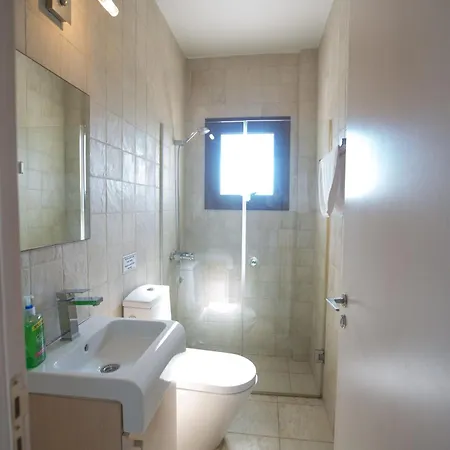 Haus In Ayia Napa Mit Privatem Pool Protaras