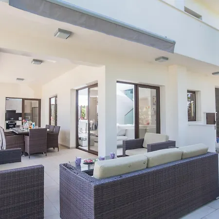 Haus In Ayia Napa Mit Privatem Pool 度假居 普罗塔拉斯